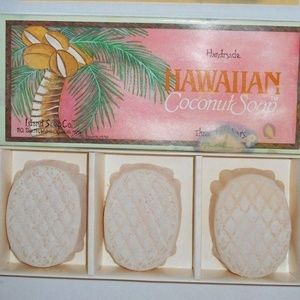 RARE Handmade Hawaiian Coconut Soap 3 Bars 3.1 oz